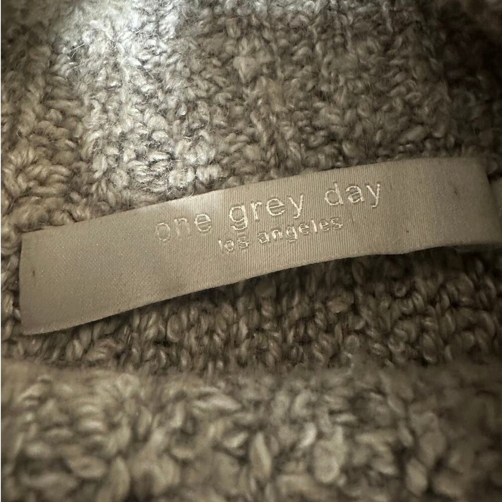 One Grey Day Turtleneck Textured Wool Blend Boucle Gray Revolve size Small - Picture 2 of 7
